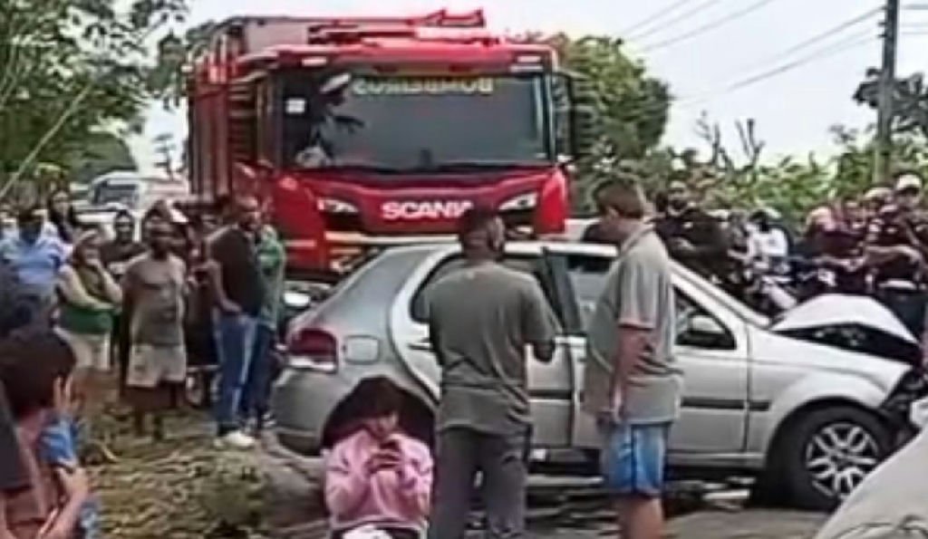 Acidente na Rj-106 em Maricá mobiliza equipes de resgate e causa lentidão