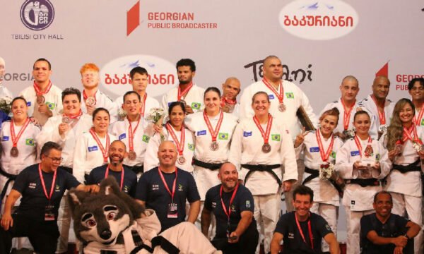 Brasil garante pódios no judô e triatlo em mundiais paralímpicos