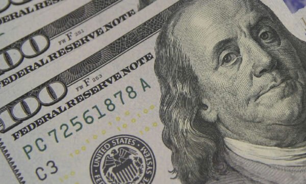 Contas externas do Brasil registram rombo de US$ 5,1 bilhões em agosto sob peso de serviços