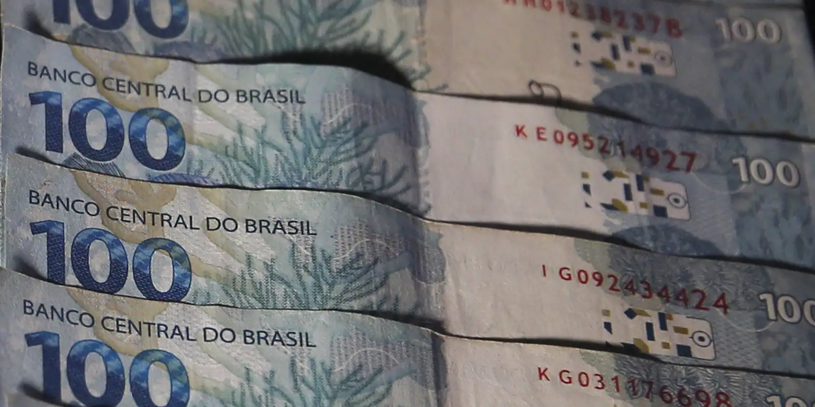 Déficit de R$ 10 bilhões nas contas públicas em agosto reflete peso dos juros sobre a dívida