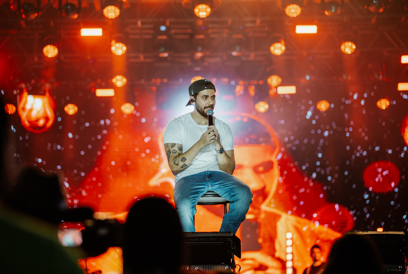 Gustavo Mioto atrai multidão na Expo Rural de Maricá em noite de casa cheia