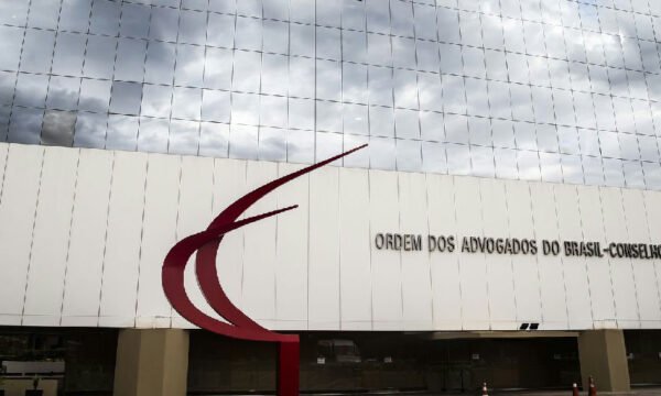 Nova lei altera estrutura administrativa e amplia diretoria do Conselho Federal da OAB