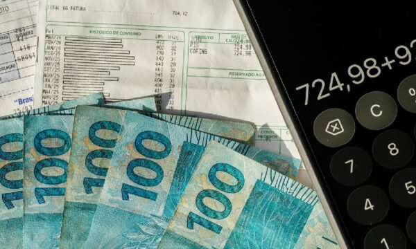 Receita federal soma R$ 2,019 trilhões e cresce 7,12% até agosto de 2026