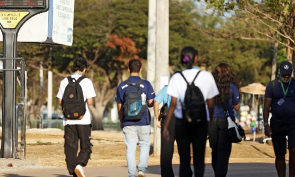 Saúde dos brasileiros é superestimada em contraste com hábitos de risco