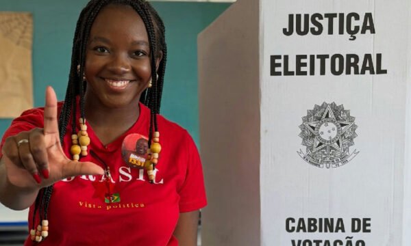 Ana Elisa Santos Silva torna-se a deputada federal mais jovem eleita no Brasil