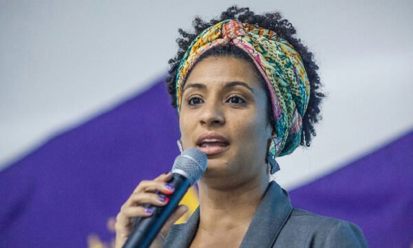 Ato político no Rio de Janeiro é marcado por ofensas à memória de Marielle Franco