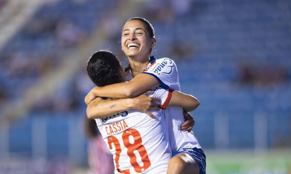 Bahia supera São Paulo no Batistão e sai na frente na Copa do Brasil