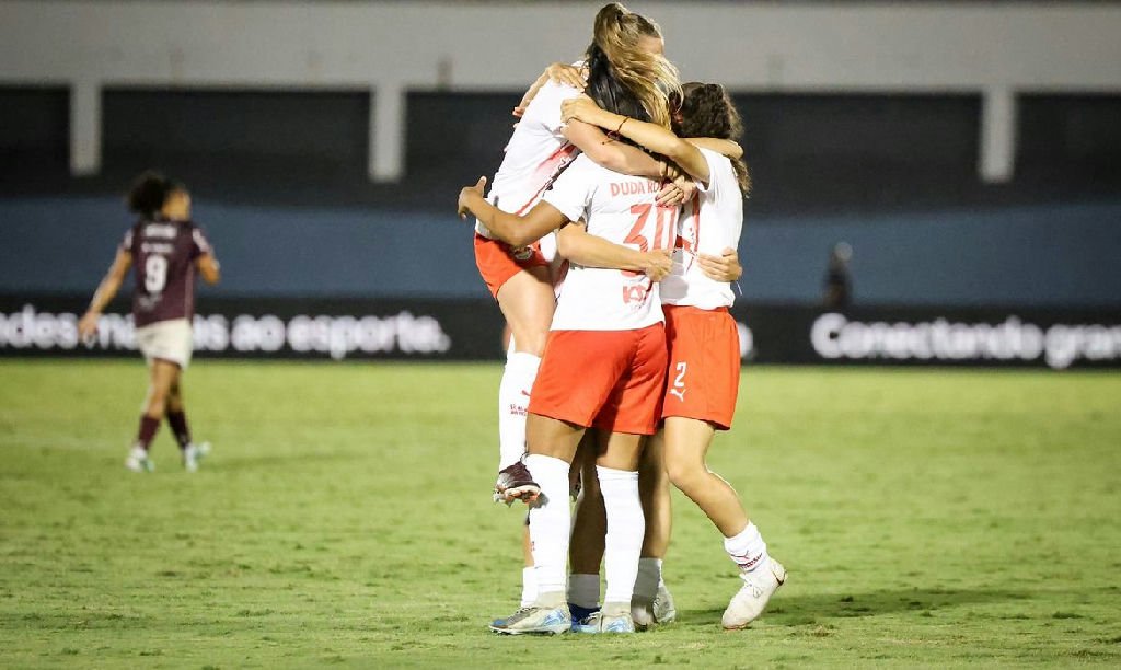 Bragantino vence Ferroviária e larga na frente nas quartas da Copa do Brasil