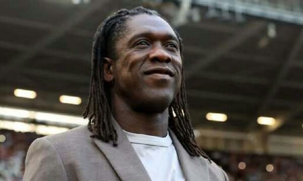 Corinthians oficializa Seedorf como novo técnico até o final de 2027
