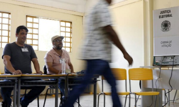 Eleições 2026: 158,7 milhões de brasileiros vão às urnas neste domingo