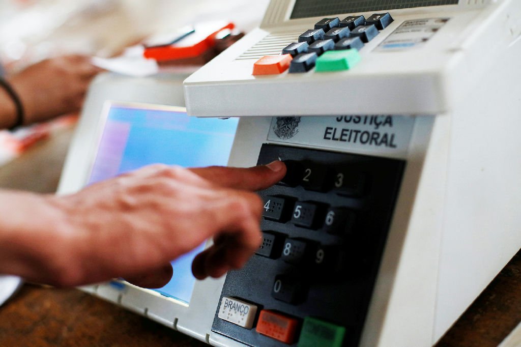 Eleições 2026: como acompanhar a apuração dos votos em tempo real