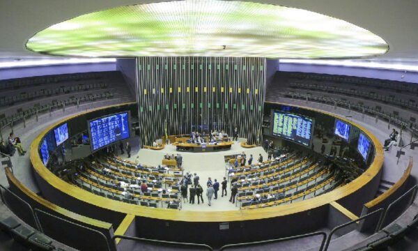 Eleições 2026 marcam recorde de governadores eleitos no primeiro turno