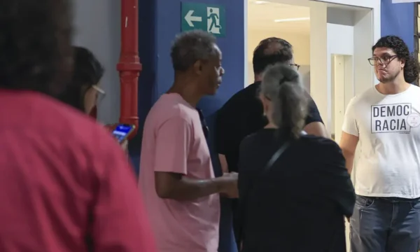 Eleições 2026: urnas ficam abertas até as 17h para votação em todo o Brasil