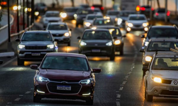 Emplacamentos de veículos superam 500 mil unidades e atingem recorde em setembro