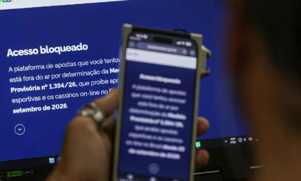 Governo bloqueia mais de 13 mil sites de apostas e investiga lavagem de dinheiro