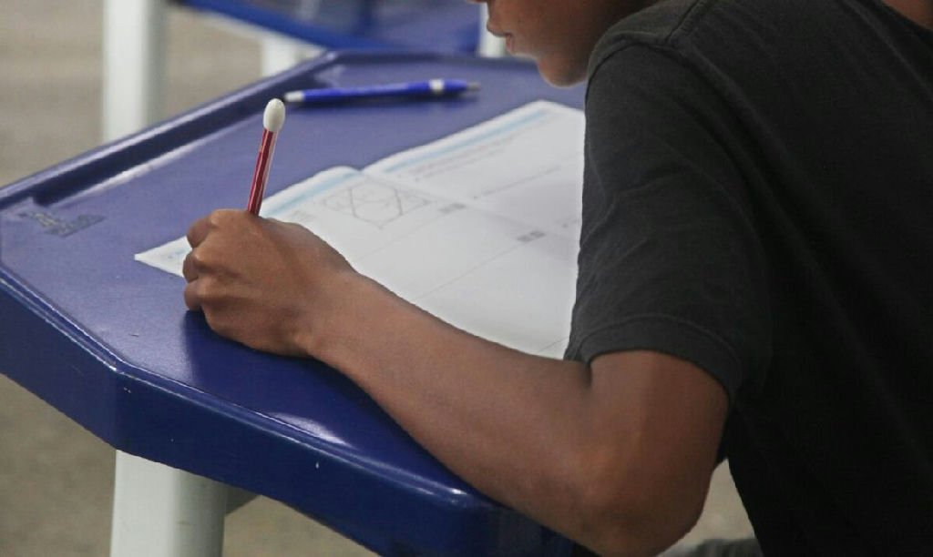 Matemática mobiliza estudantes e professores em provas da Obmep em todo o país