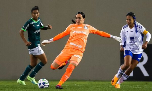 Palmeiras exclui goleira Kate Tapia da lista de inscritas para a Libertadores Feminina