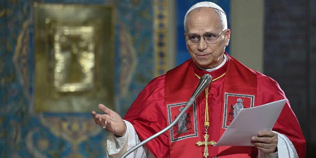 Papa Leão XIV passará por cirurgia para remoção de nódulo pulmonar