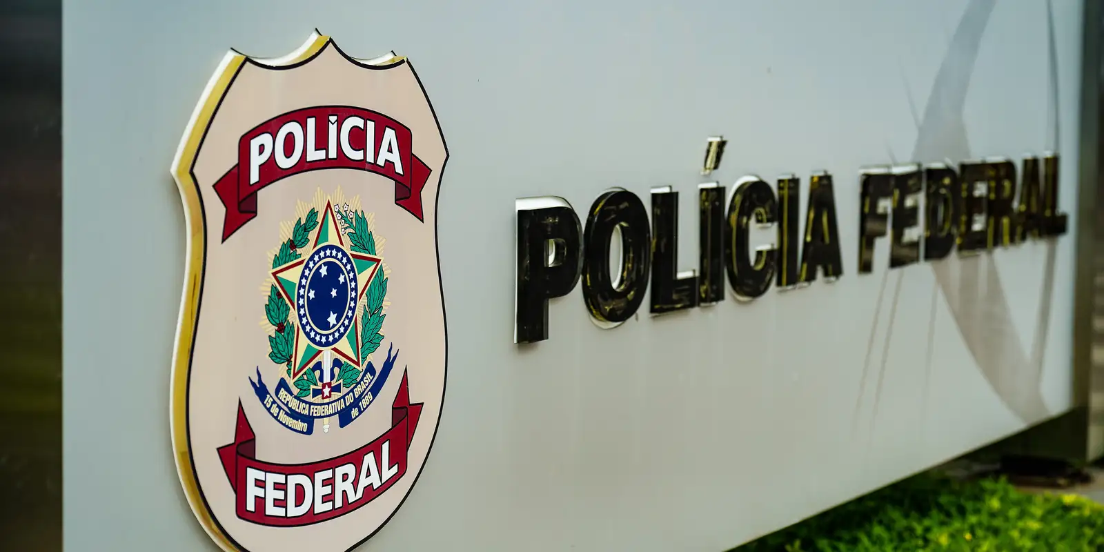 PF confisca R$ 2,8 milhões e abre dezenas de inquéritos no primeiro turno de 2026