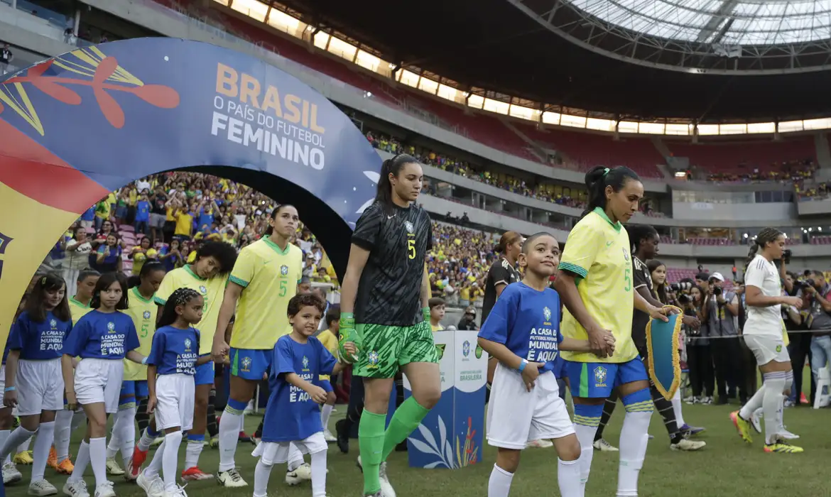Propostas para o esporte: o que dizem os planos de Flávio Bolsonaro e Lula