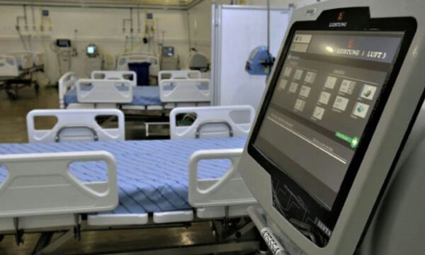 Reino Unido estabelece novo protocolo de vigilância para dispositivos médicos com inteligência artificial