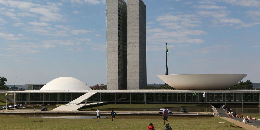 Senado articula calendário especial para votar fim da escala 6x1 em dois turnos nesta quarta-feira