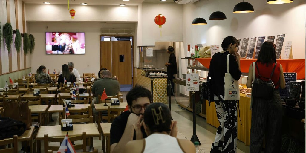 Setor de serviços registra recuo de 0,1 por cento em agosto e interrompe estabilidade