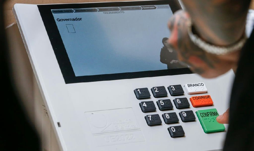 Três décadas de urna eletrônica: a evolução do sistema que transformou o voto no Brasil