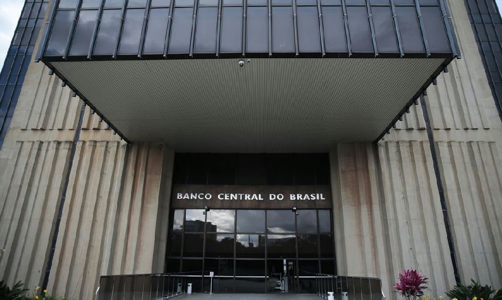 Tribunal aprova contas do banco central de 2025 após separar processo do master