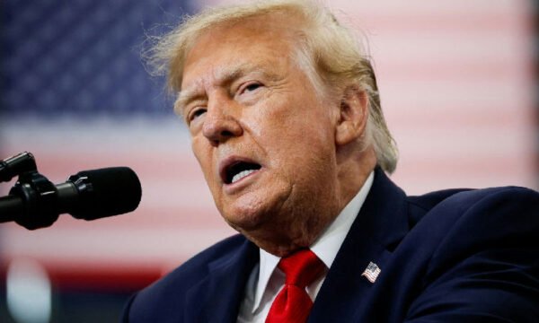 Trump anuncia exploração de petróleo na Groenlândia e gera tensão diplomática